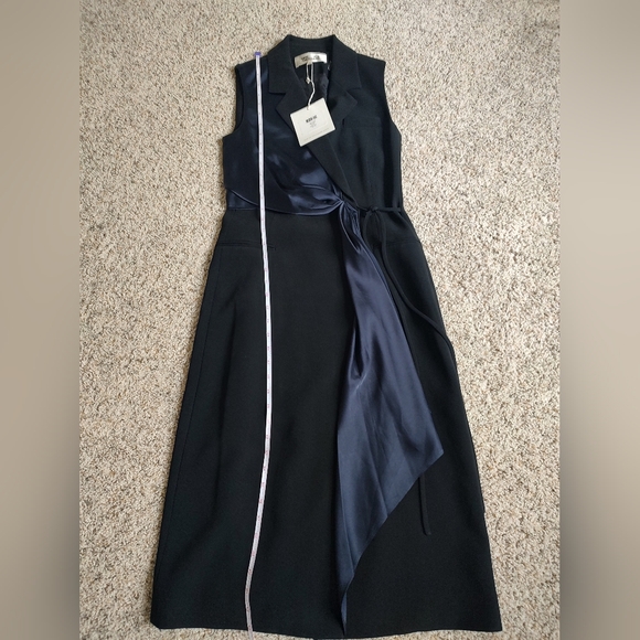 DIANE VON FURSTENBERG Shelly Stretch Wrap Dress. XS - Picture 6 of 10
